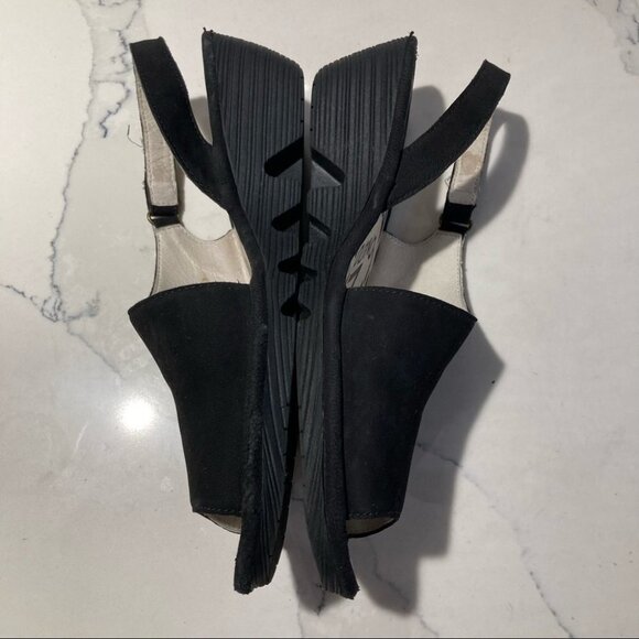 FLY LONDON Sz 40 Palps 814 Low Profile Wedge  Leather Suede Sandals - Picture 6 of 10